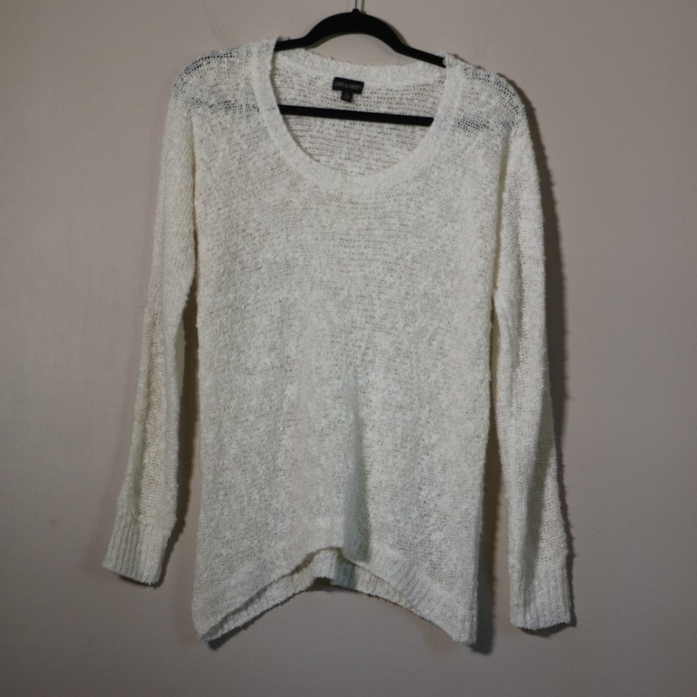 sweater loose knit white long sleeved pullover round neck
